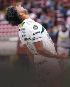 Herrera silencia el Alejandro Serrano: Hat-trick del argentino para el triunfo de Orense