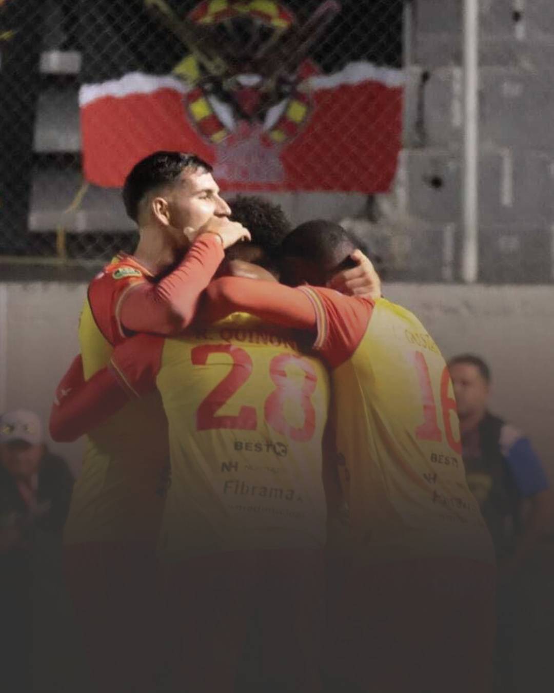 ¡Golazos de jerarquía! Aucas sometió a Emelec en Quito y profundiza la crisis del equipo azul